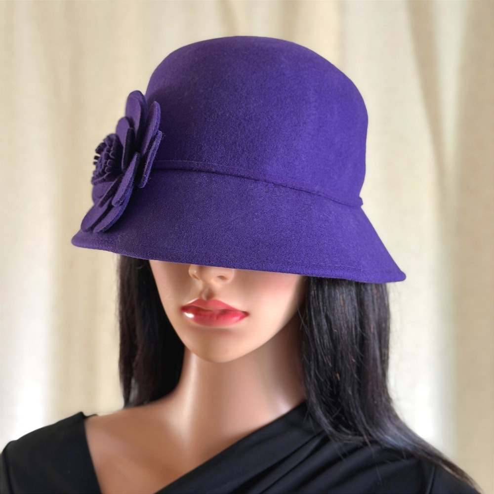 Purple 100% Wool Cloche Hat Large Side Flower Accent Flapper Gatsby 1920s Style - Picture 1 of 7